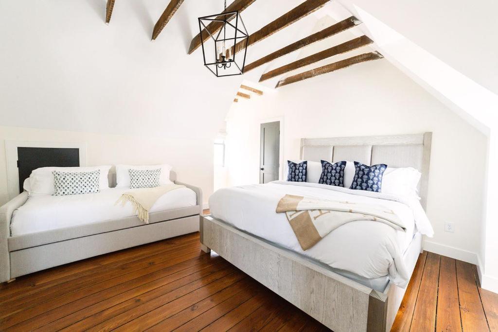Guesthouse Charleston East 46 H Экстерьер фото