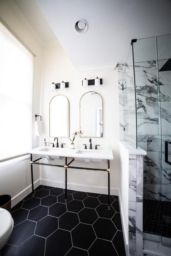 Guesthouse Charleston East 46 H Экстерьер фото