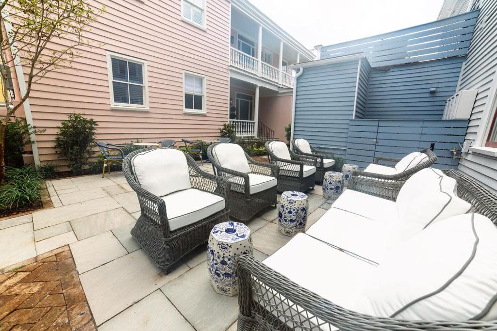 Guesthouse Charleston East 46 H Экстерьер фото