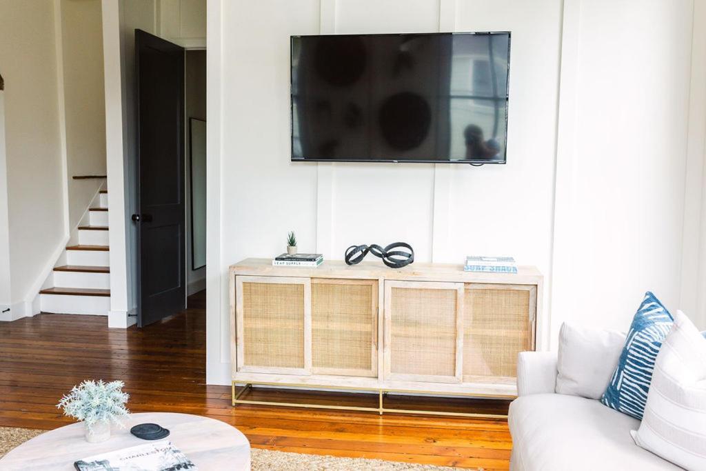 Guesthouse Charleston East 46 H Экстерьер фото