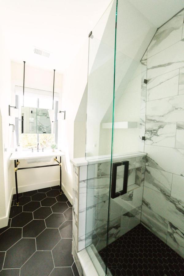 Guesthouse Charleston East 46 H Экстерьер фото